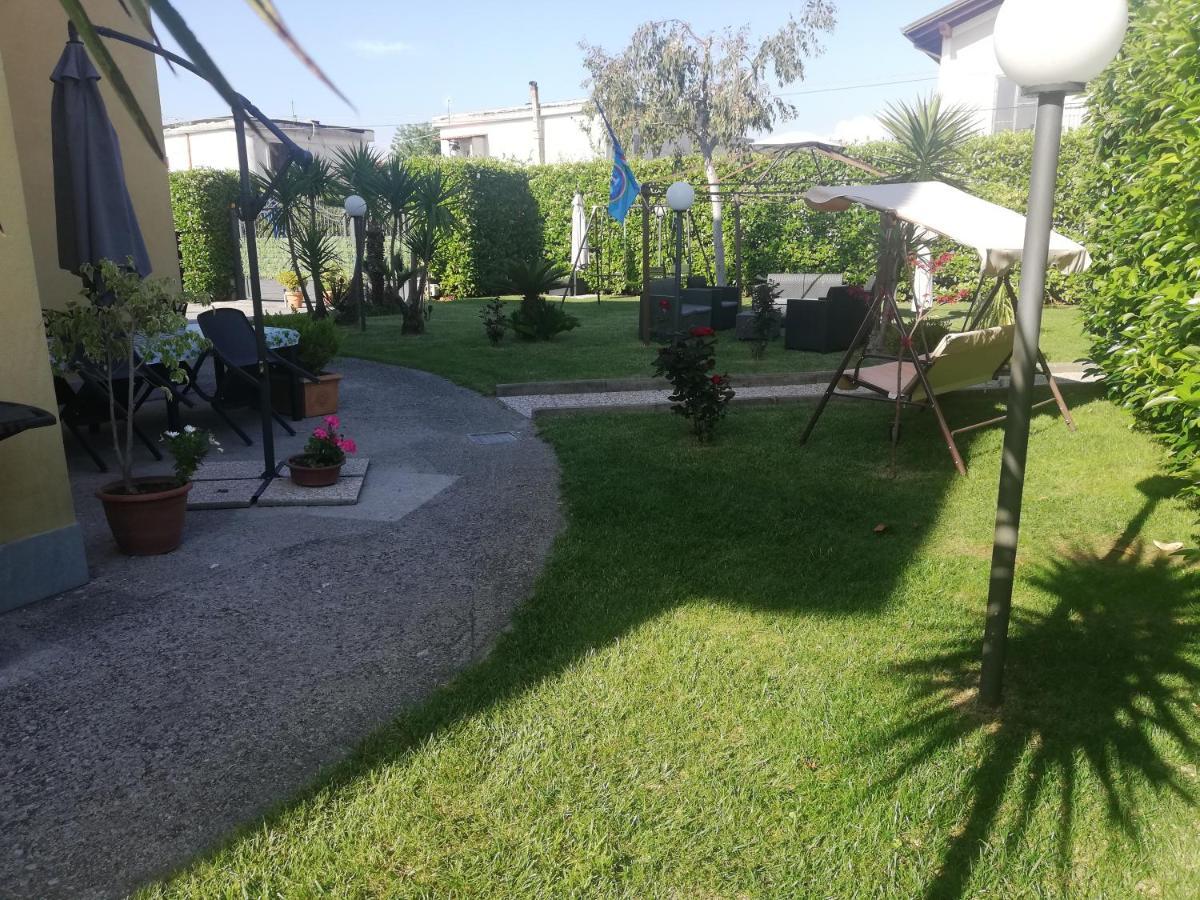 B&B Villa Rosa SantʼAntonio Abate Buitenkant foto